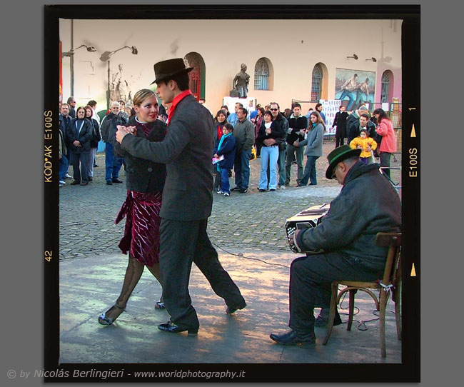 Dancing tango in Caminito